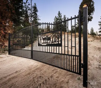 Exceptional Mountain Estate Land Opportunity