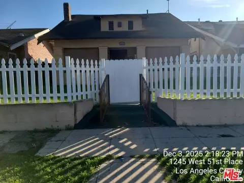 Value-Add Triplex Opportunity in Los Angeles