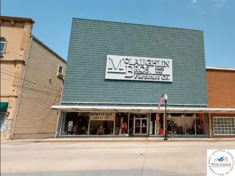 Multilevel Mixed-Use Building