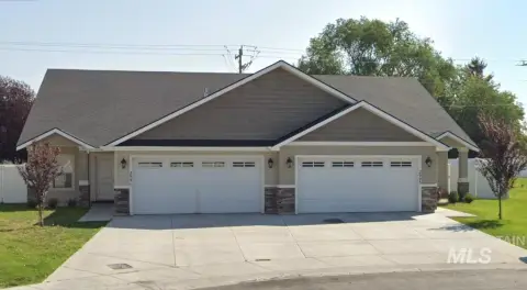 Spacious Duplex in Twin Falls