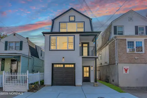 New Two-Unit Home in Highlands