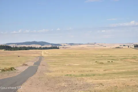 20 Acres with Gorgeous Views