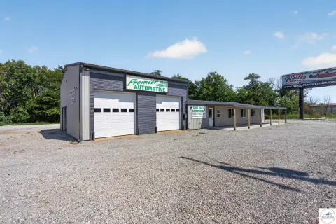 Highway-Front Flex Property