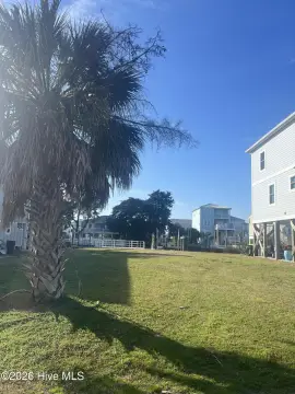 Holden Beach Canal Homesite