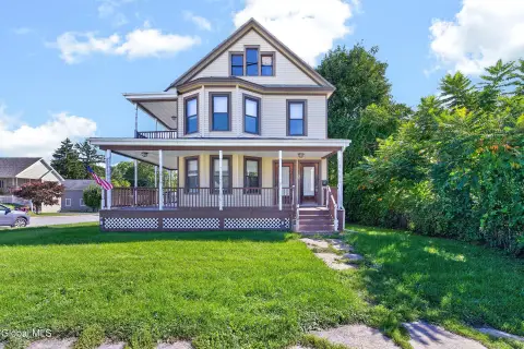 Six-Bedroom Duplex with Porches