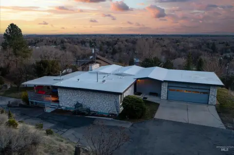 North Boise Duplex with Views