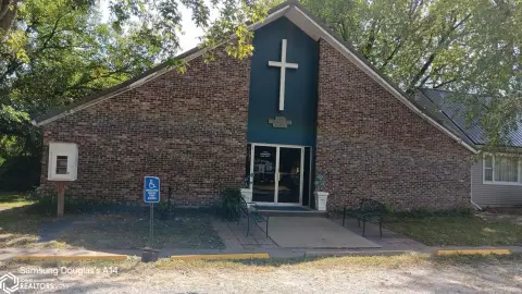 Versatile Commercial Building, Fairfield, Iowa