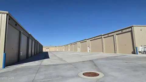 Lake Havasu City Commercial Garage