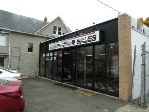 Retail/Shop Building in Bridgeport, CT