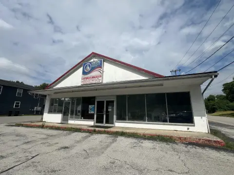 C-2 Storefront with On-Site Parking