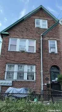 Elmhurst Triplex in Prime Location