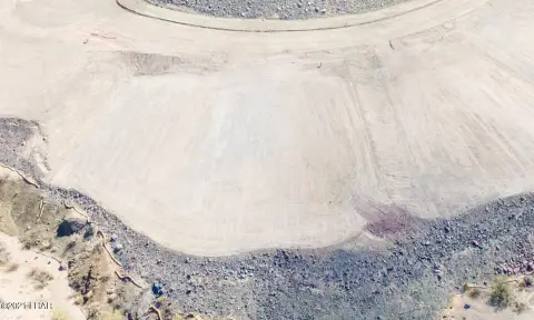 Land in Exclusive Lake Community