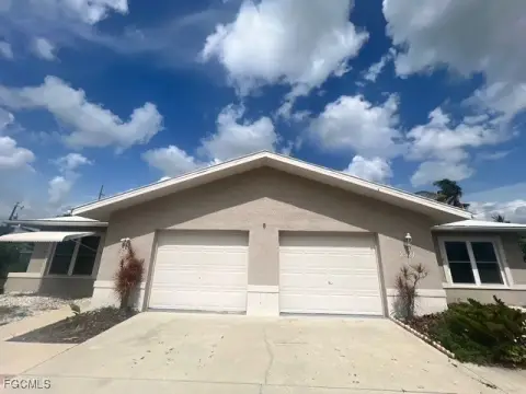 Cape Coral Duplex: Investment Opportunity