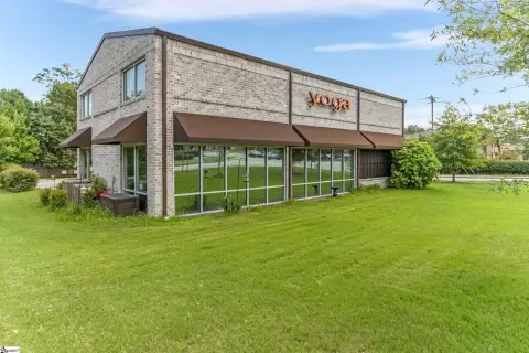 Storefront with Multipurpose Room
