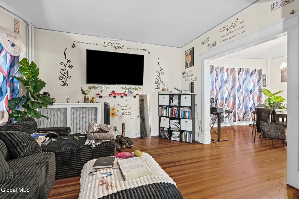 Picture 5