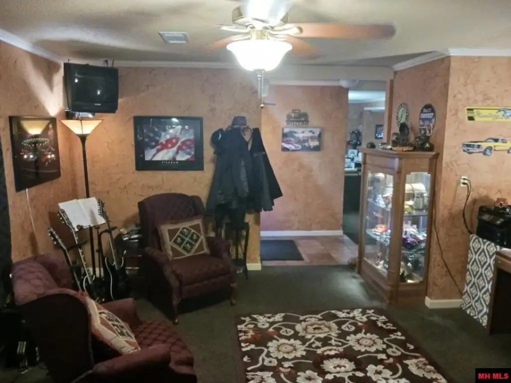 Picture 19
