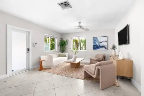 Fort Lauderdale Duplex: Remodeled Income Property