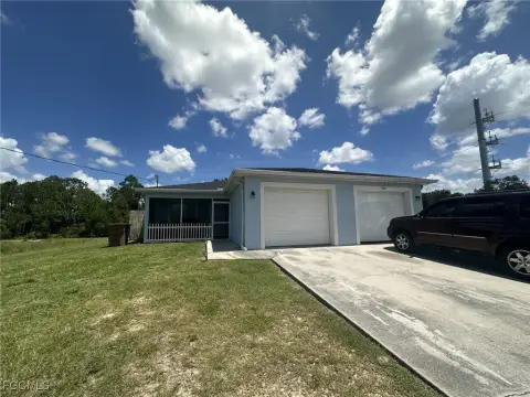 Lehigh Acres Duplex with Den