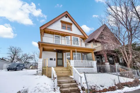 Milwaukee Duplex: Turn-Key Investment