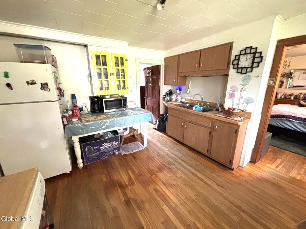 Picture 10