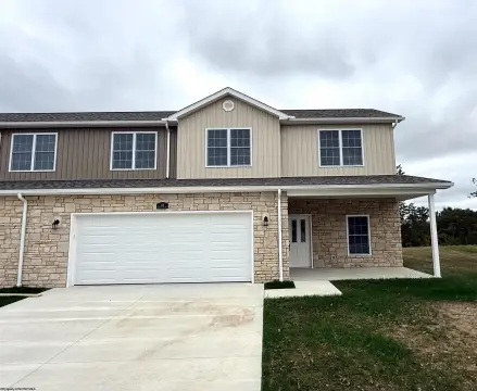 Duplex with First-Floor Primary Suites