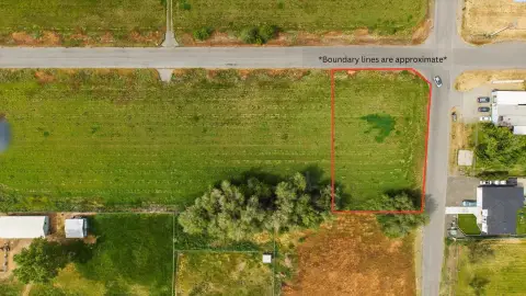 Spacious Corner Lot in Pasco