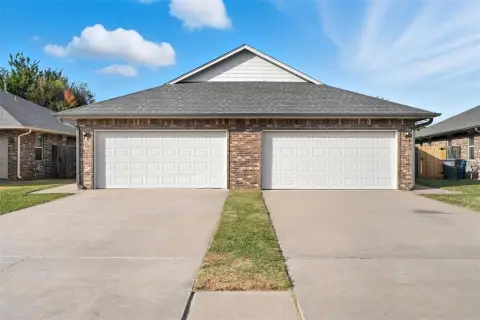 Updated Duplex in Prime Location