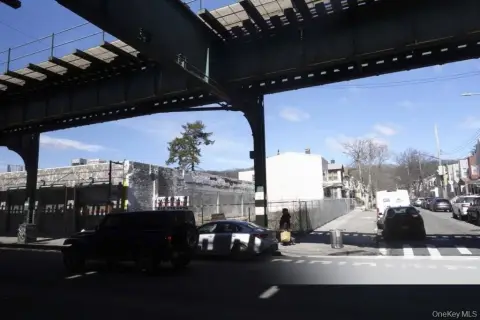 Prime Woodhaven Development Opportunity