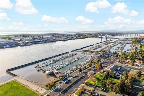 Waterfront Fourplex with Strong Cashflow