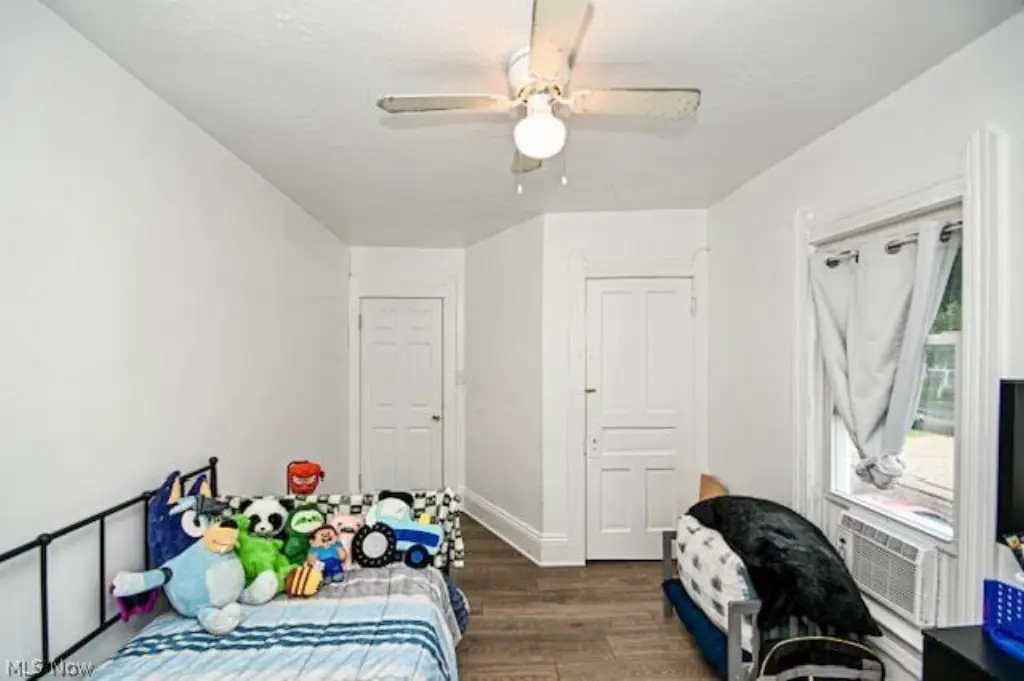Picture 10
