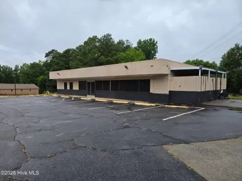 Commercial Kitchen Building with Cooler