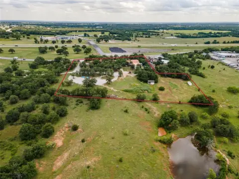 Versatile Property Near Interstate 20