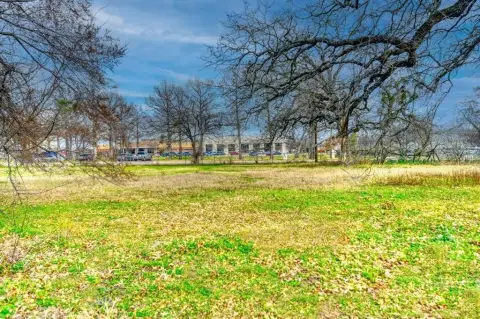 Expansive Lot in Mesquite, TX