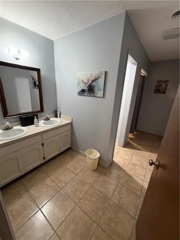 Picture 12