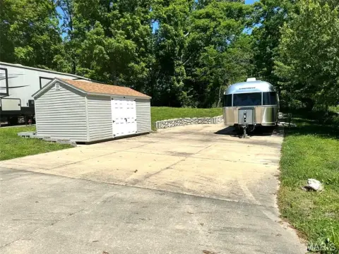 Level Lot Near Mark Twain Lake