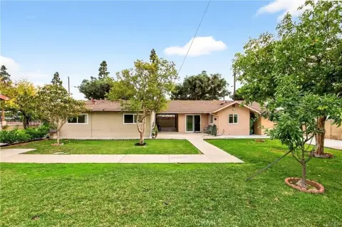 Two Homes on Large Corner Lot