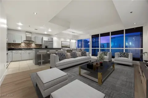 Las Vegas High-Rise Condo