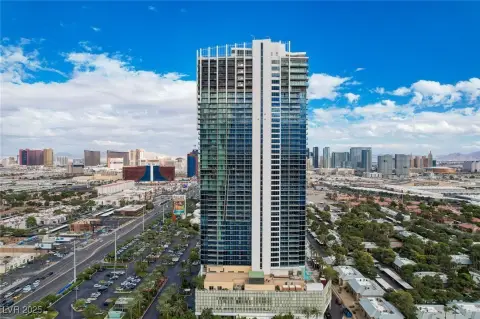 Las Vegas High-Rise Corner Unit