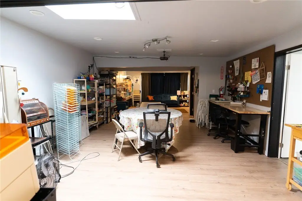 Picture 11