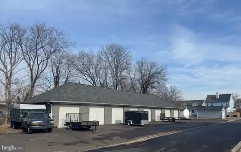 Garage Units in Bristol Borough