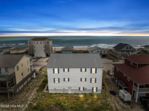 North Topsail Beach Multifamily Property