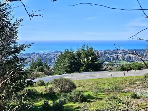 Ocean View Homesite in Brookings