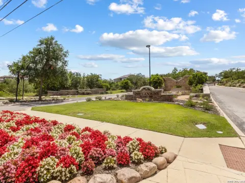 Residential Land in San Antonio, TX