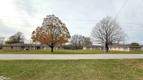 Updated Apartment Complex in Marble Rock