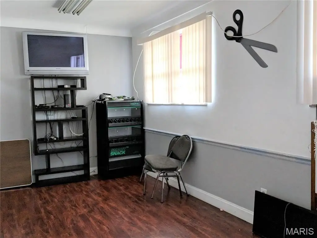 Picture 7