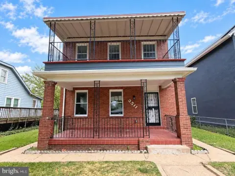 Renovated Duplex with Fenced Yard