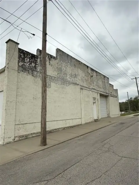 Excelsior Springs Manufacturing Property