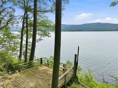 Lake Champlain Waterfront Land