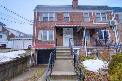 Flushing Duplex with Parking