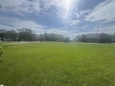 Prime Commercial Lot in Honea